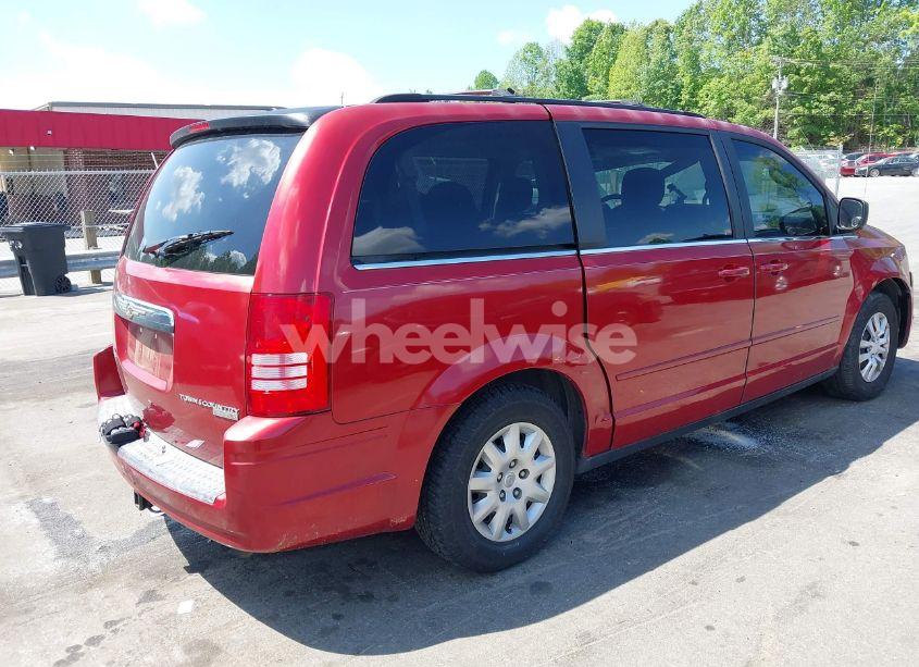 Photo 4 of 2010 Chrysler Town & COUNTRY LX (VIN 2A4RR4DE5AR220231)