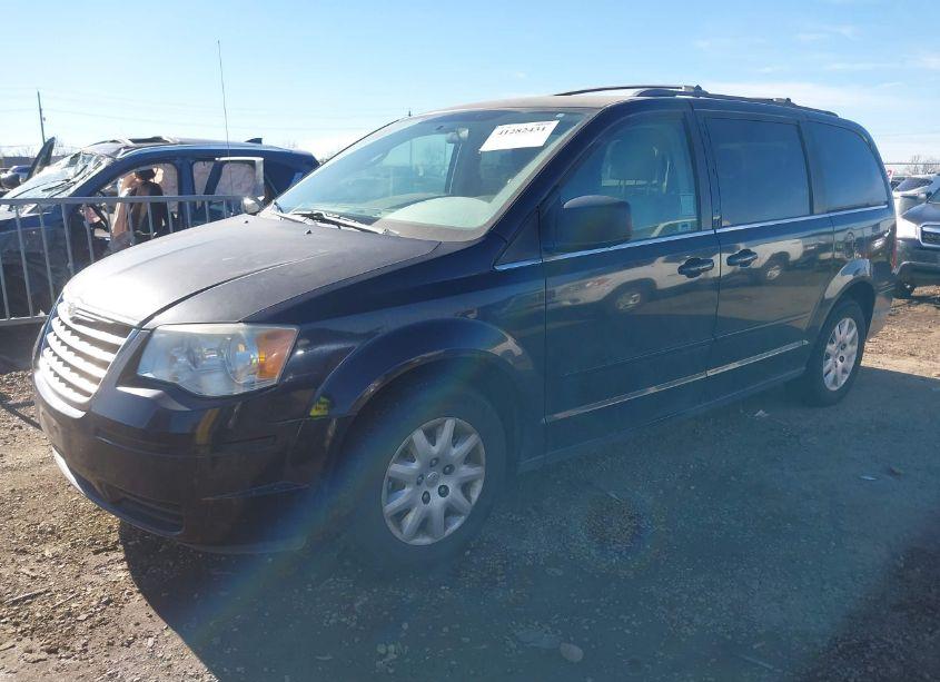 Photo 2 of 2010 Chrysler Town & COUNTRY LX (VIN 2A4RR4DE7AR141093)