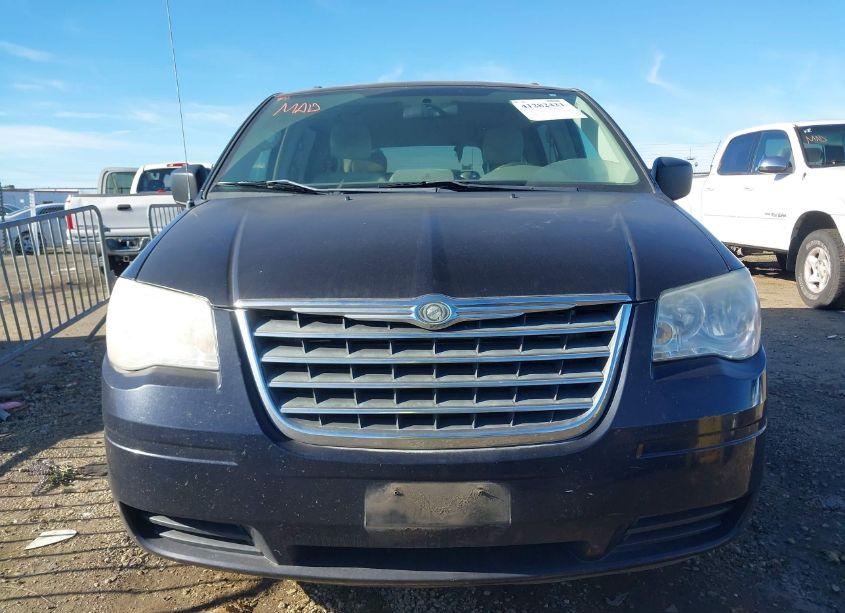 Photo 6 of 2010 Chrysler Town & COUNTRY LX (VIN 2A4RR4DE7AR141093)