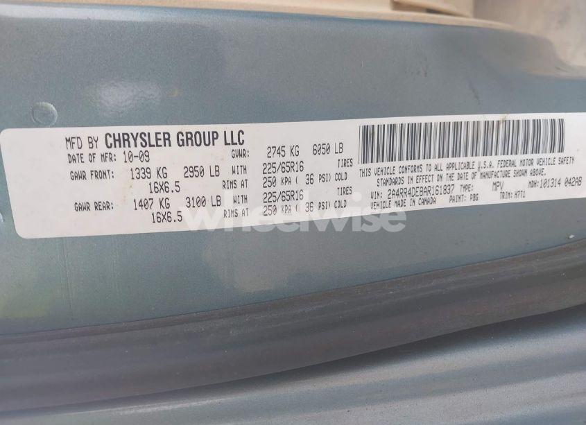 Photo 9 of 2010 Chrysler Town & COUNTRY LX (VIN 2A4RR4DE8AR161837)