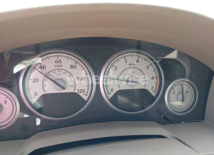 Photo 7 of 2010 Chrysler Town & COUNTRY LX (VIN 2A4RR4DE8AR262635)