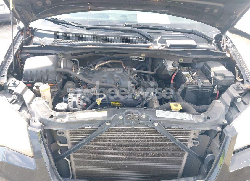 Photo 10 of 2010 Chrysler Town & COUNTRY LX (VIN 2A4RR4DE9AR390995)