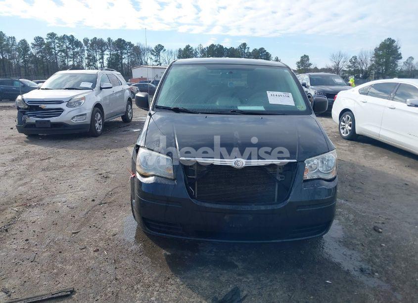 Photo 12 of 2010 Chrysler Town & COUNTRY LX (VIN 2A4RR4DE9AR390995)