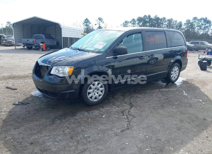 Photo 2 of 2010 Chrysler Town & COUNTRY LX (VIN 2A4RR4DE9AR390995)