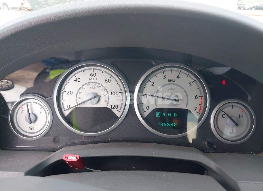 Photo 7 of 2010 Chrysler Town & COUNTRY LX (VIN 2A4RR4DE9AR390995)