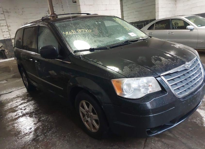 2010 Chrysler Town & COUNTRY TOURING (VIN 2A4RR5D10AR103319) main photo