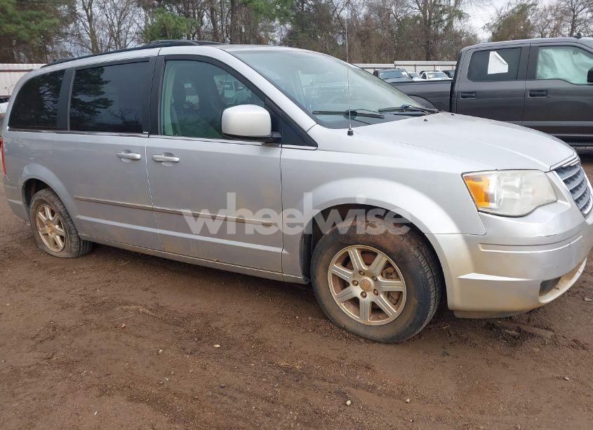 2010 Chrysler Town & COUNTRY TOURING (VIN 2A4RR5D10AR105488) main photo