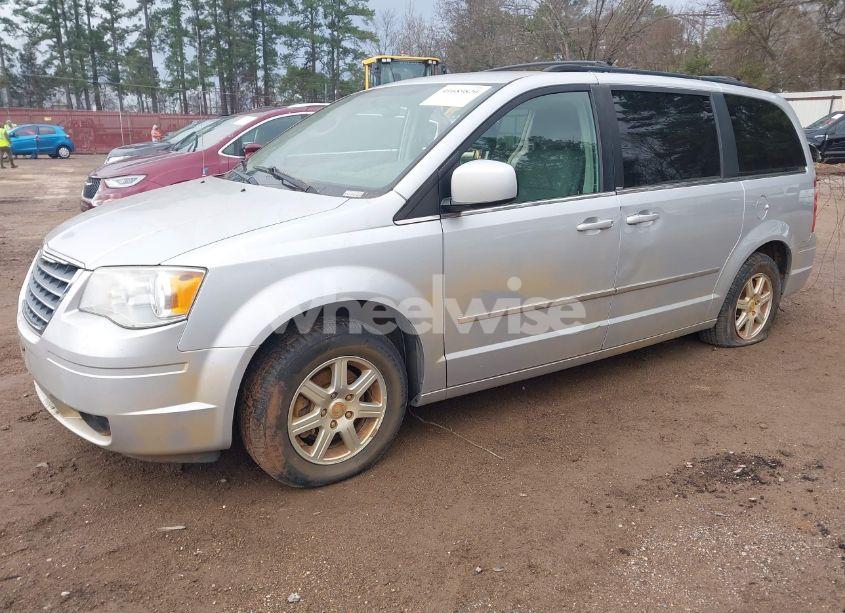 Photo 2 of 2010 Chrysler Town & COUNTRY TOURING (VIN 2A4RR5D10AR105488)