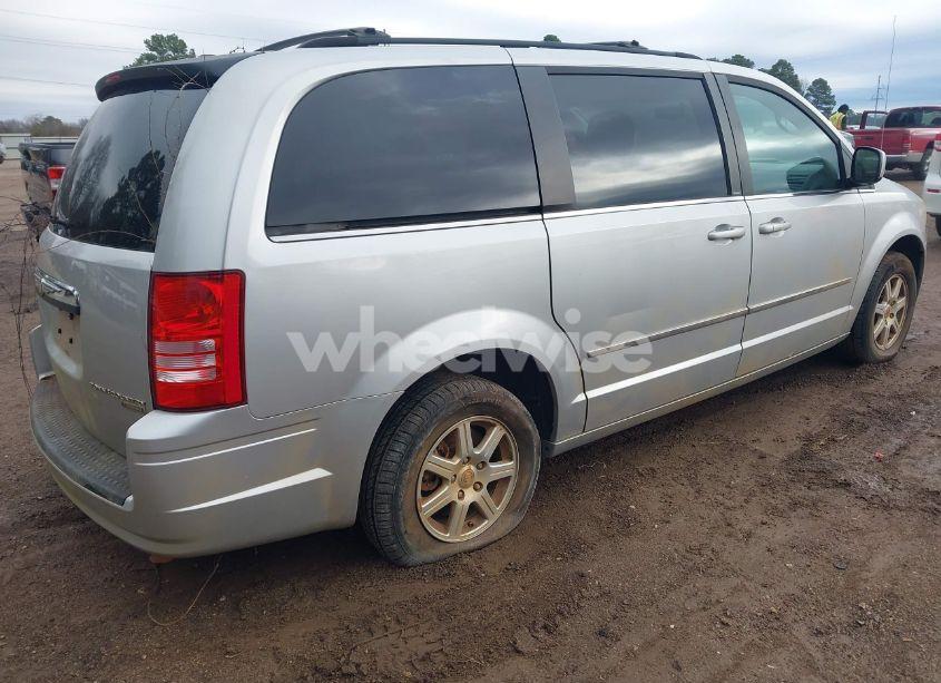 Photo 4 of 2010 Chrysler Town & COUNTRY TOURING (VIN 2A4RR5D10AR105488)