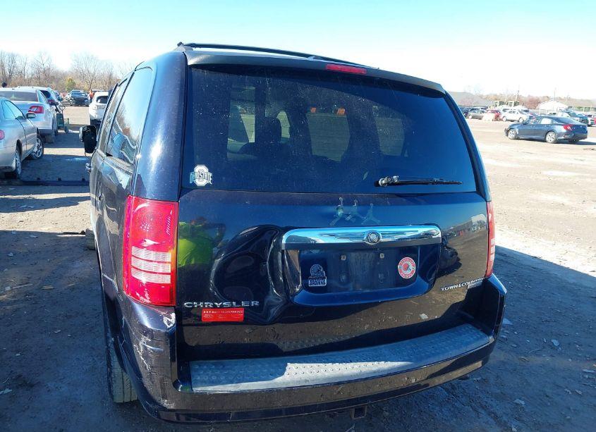 Photo 16 of 2010 Chrysler Town & COUNTRY TOURING (VIN 2A4RR5D10AR140922)