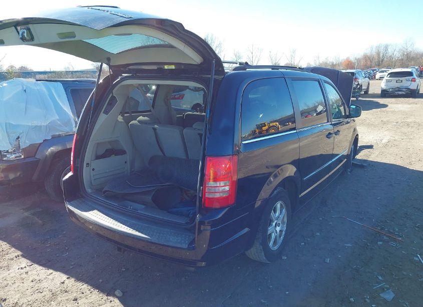 Photo 4 of 2010 Chrysler Town & COUNTRY TOURING (VIN 2A4RR5D10AR140922)