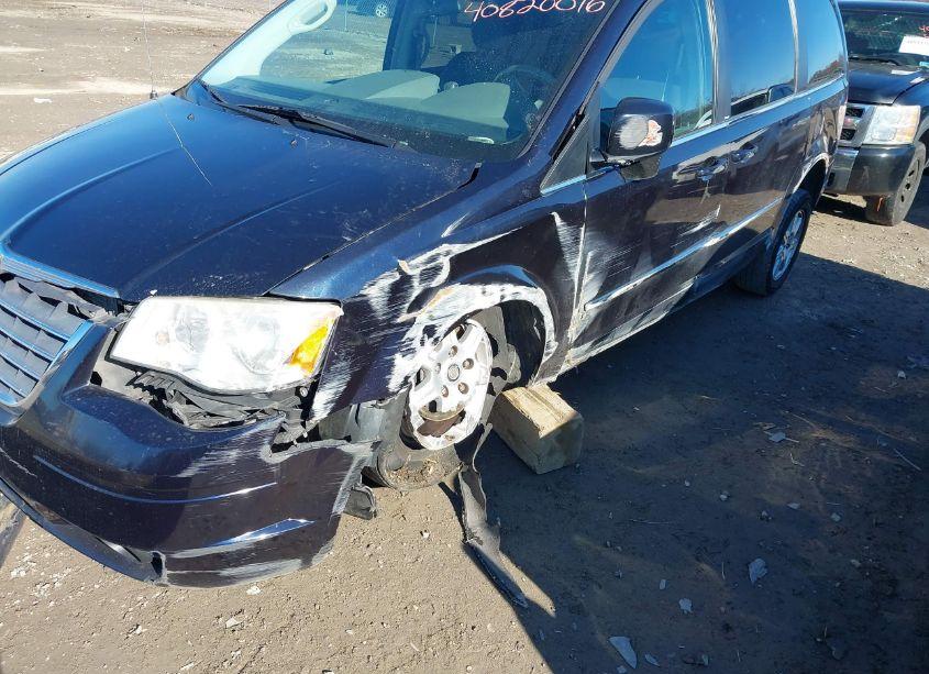 Photo 6 of 2010 Chrysler Town & COUNTRY TOURING (VIN 2A4RR5D10AR140922)