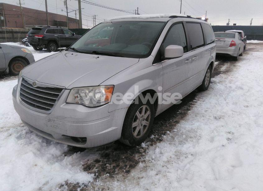 Photo 2 of 2010 Chrysler Town & COUNTRY TOURING (VIN 2A4RR5D10AR142668)