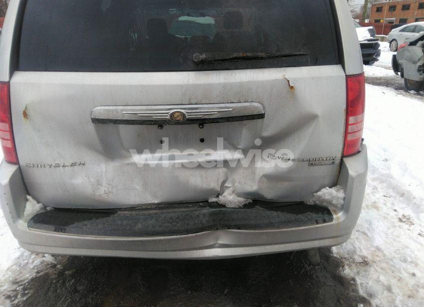 Photo 6 of 2010 Chrysler Town & COUNTRY TOURING (VIN 2A4RR5D10AR142668)