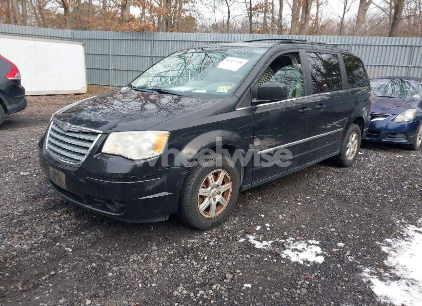 Photo 2 of 2010 Chrysler Town & COUNTRY TOURING (VIN 2A4RR5D10AR183852)