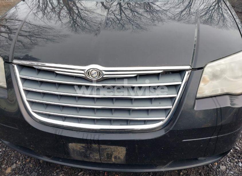 Photo 6 of 2010 Chrysler Town & COUNTRY TOURING (VIN 2A4RR5D10AR183852)