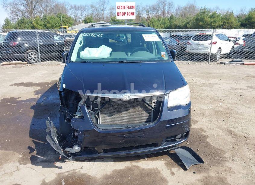 Photo 13 of 2010 Chrysler Town & COUNTRY TOURING (VIN 2A4RR5D10AR189117)