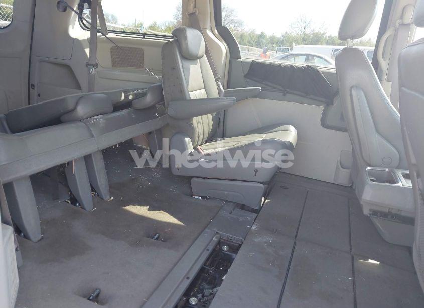 Photo 8 of 2010 Chrysler Town & COUNTRY TOURING (VIN 2A4RR5D10AR189117)