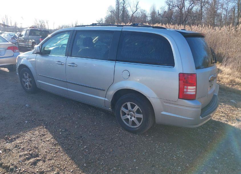 Photo 3 of 2010 Chrysler Town & COUNTRY TOURING (VIN 2A4RR5D10AR310275)