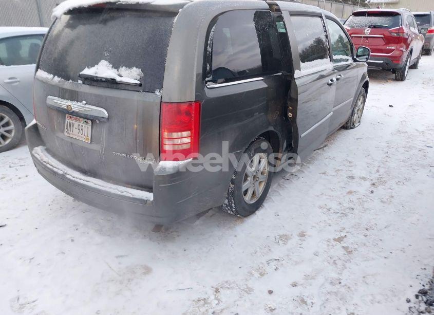 Photo 4 of 2010 Chrysler Town & COUNTRY TOURING (VIN 2A4RR5D10AR449497)