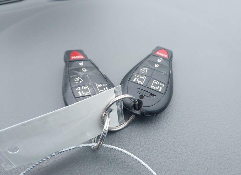 Photo 11 of 2010 Chrysler Town & COUNTRY TOURING (VIN 2A4RR5D10AR492849)