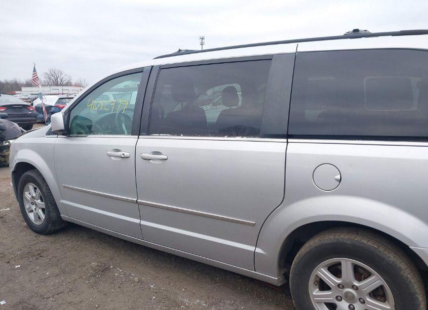 Photo 14 of 2010 Chrysler Town & COUNTRY TOURING (VIN 2A4RR5D10AR492849)