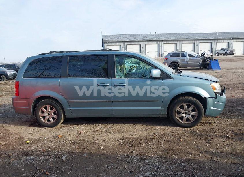 Photo 14 of 2010 Chrysler Town & COUNTRY TOURING (VIN 2A4RR5D11AR217796)