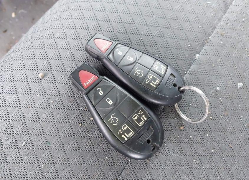 Photo 11 of 2010 Chrysler Town & COUNTRY TOURING (VIN 2A4RR5D11AR266139)