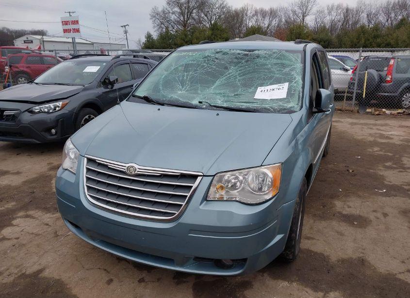Photo 2 of 2010 Chrysler Town & COUNTRY TOURING (VIN 2A4RR5D11AR266139)