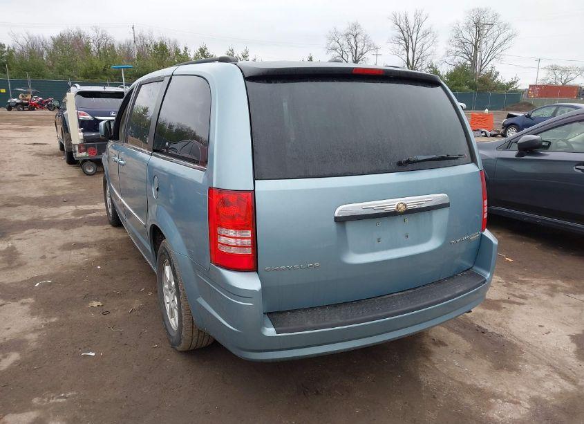 Photo 3 of 2010 Chrysler Town & COUNTRY TOURING (VIN 2A4RR5D11AR266139)