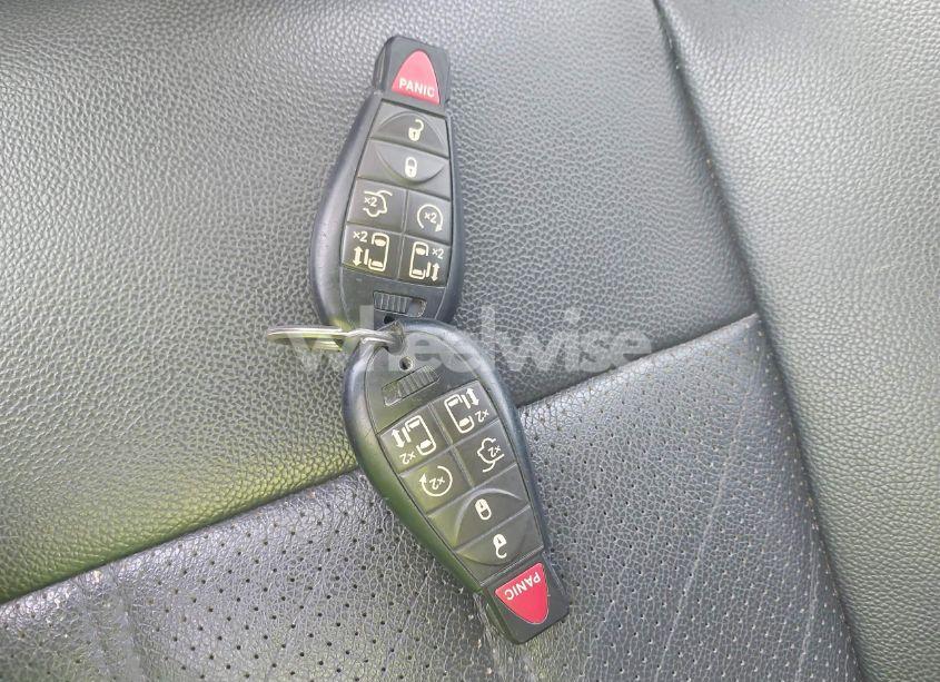 Photo 11 of 2010 Chrysler Town & COUNTRY TOURING (VIN 2A4RR5D11AR281580)