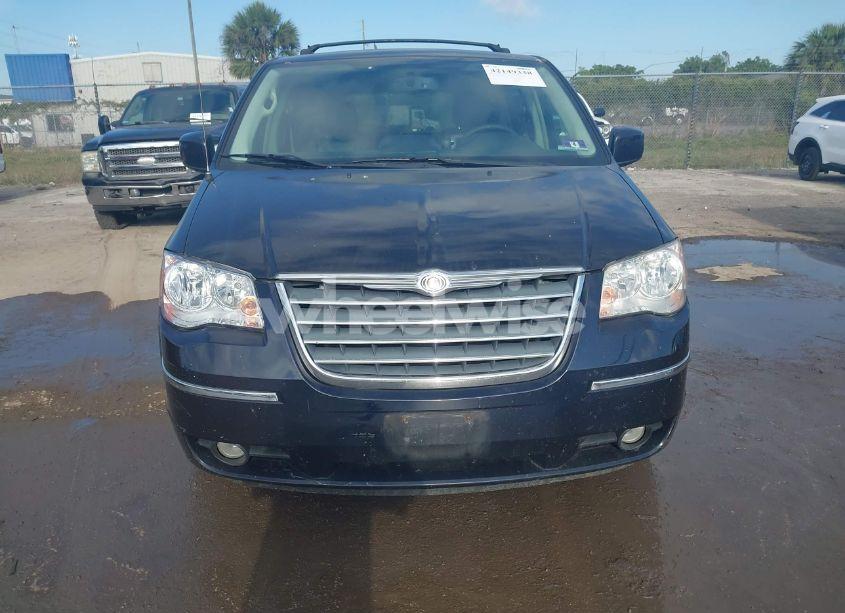 Photo 6 of 2010 Chrysler Town & COUNTRY TOURING (VIN 2A4RR5D11AR281580)