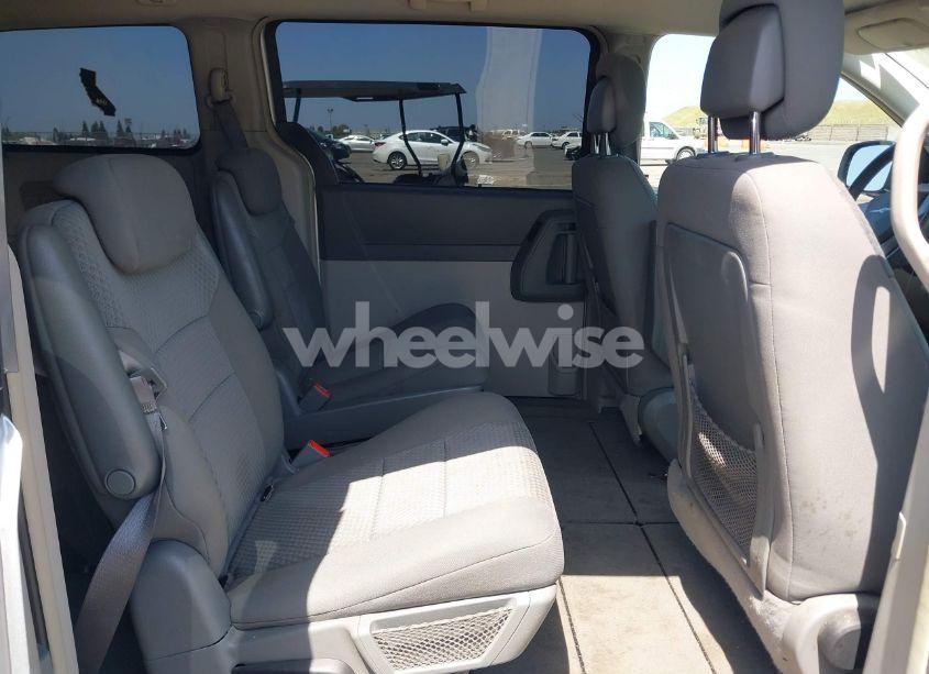 Photo 8 of 2010 Chrysler Town & COUNTRY TOURING (VIN 2A4RR5D11AR346489)
