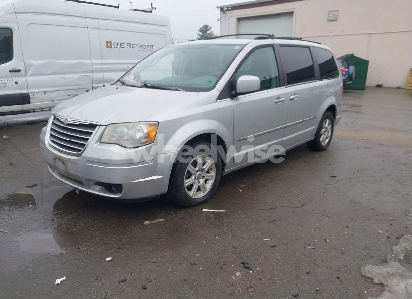 Photo 2 of 2010 Chrysler Town & COUNTRY TOURING (VIN 2A4RR5D11AR493377)