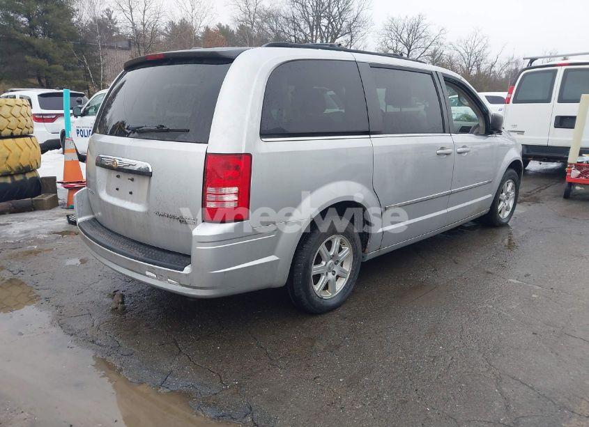 Photo 4 of 2010 Chrysler Town & COUNTRY TOURING (VIN 2A4RR5D11AR493377)
