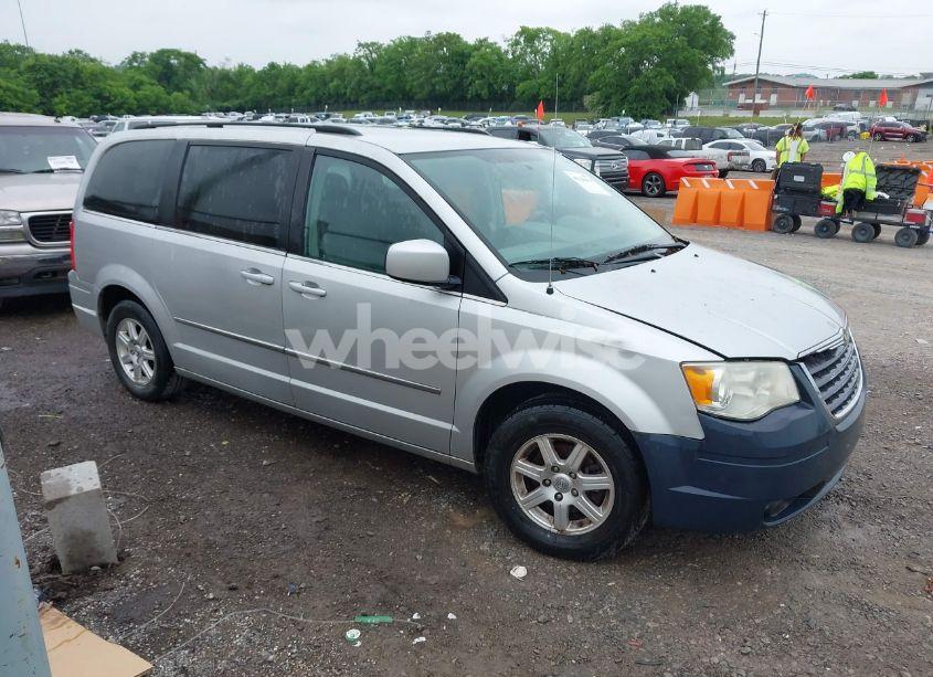 2010 Chrysler Town & COUNTRY TOURING (VIN 2A4RR5D12AR198014) main photo