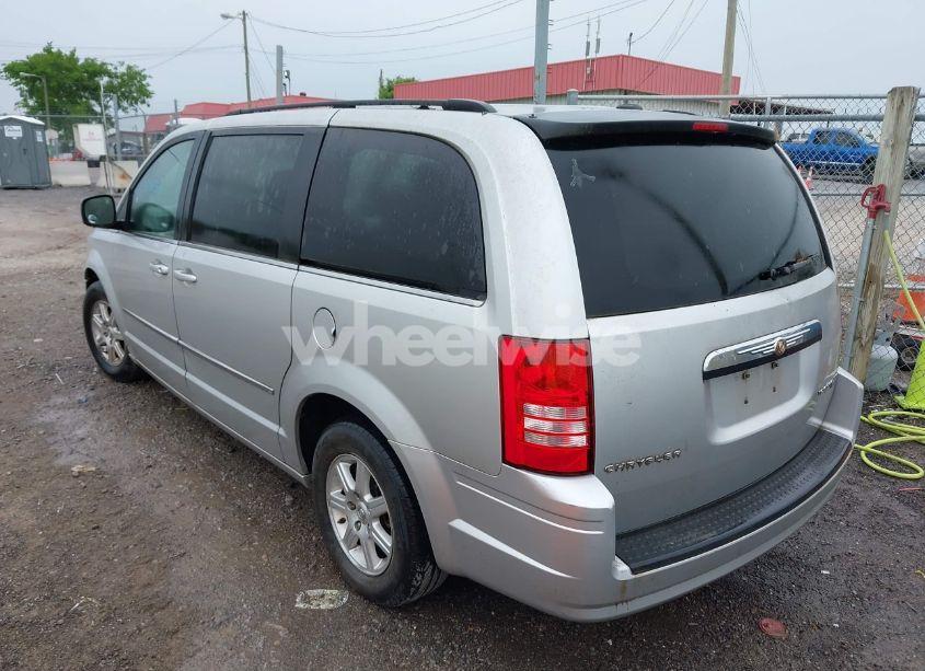 Photo 3 of 2010 Chrysler Town & COUNTRY TOURING (VIN 2A4RR5D12AR198014)
