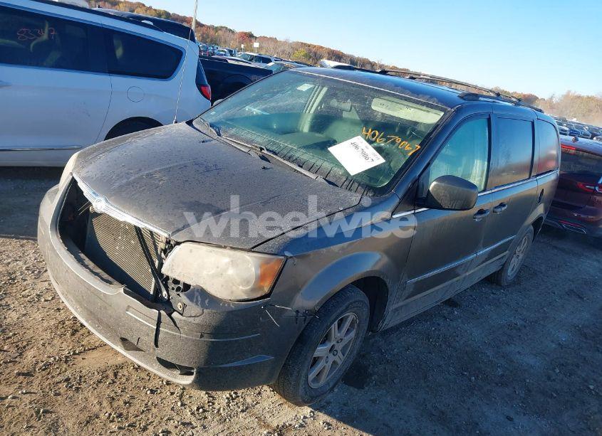 Photo 2 of 2010 Chrysler Town & COUNTRY TOURING (VIN 2A4RR5D12AR366072)
