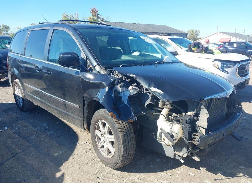 2010 Chrysler Town & COUNTRY TOURING (VIN 2A4RR5D12AR440851) main photo