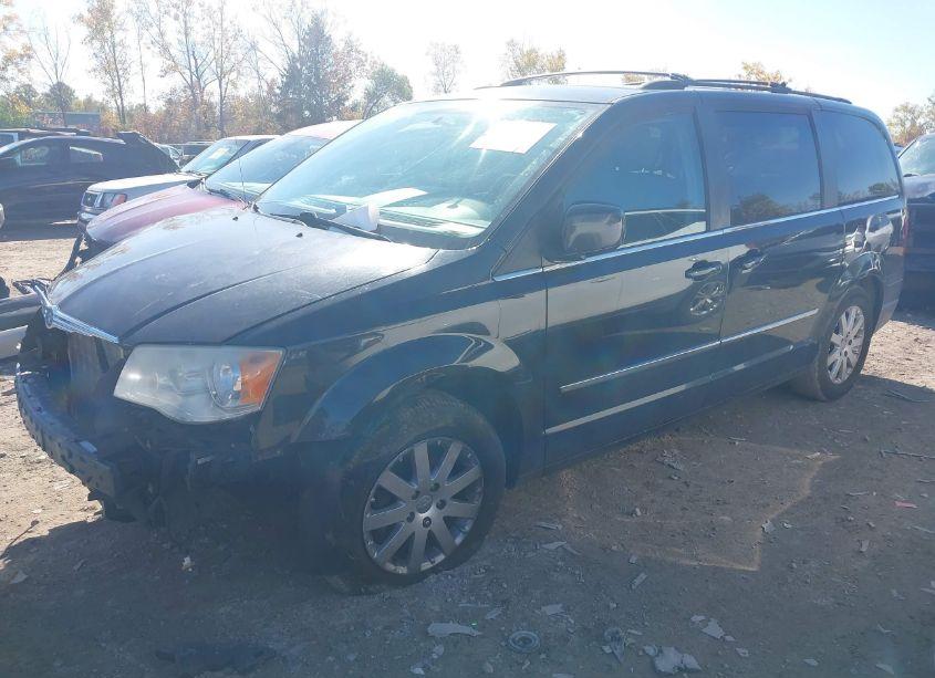 Photo 2 of 2010 Chrysler Town & COUNTRY TOURING (VIN 2A4RR5D12AR440851)