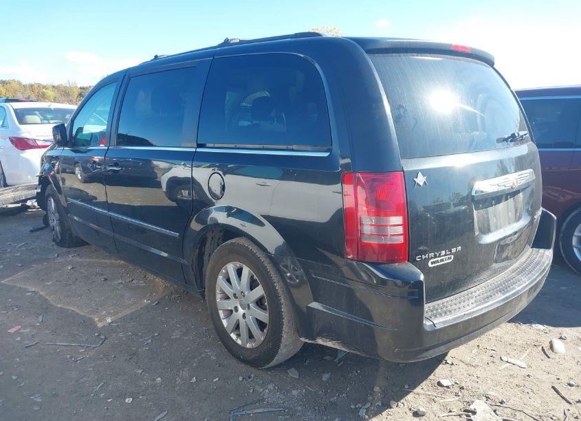 Photo 3 of 2010 Chrysler Town & COUNTRY TOURING (VIN 2A4RR5D12AR440851)