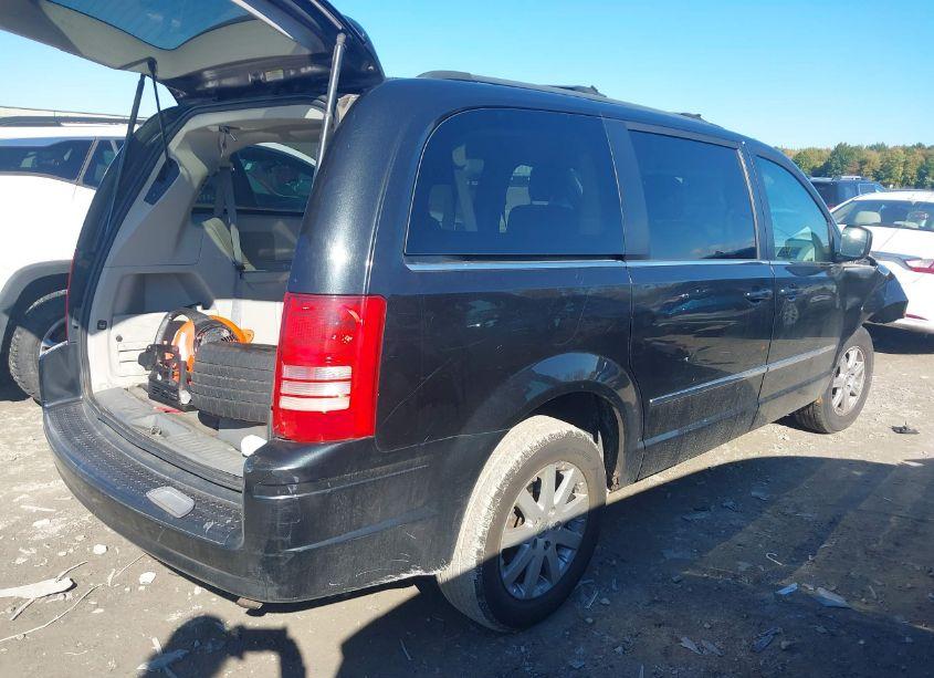 Photo 4 of 2010 Chrysler Town & COUNTRY TOURING (VIN 2A4RR5D12AR440851)