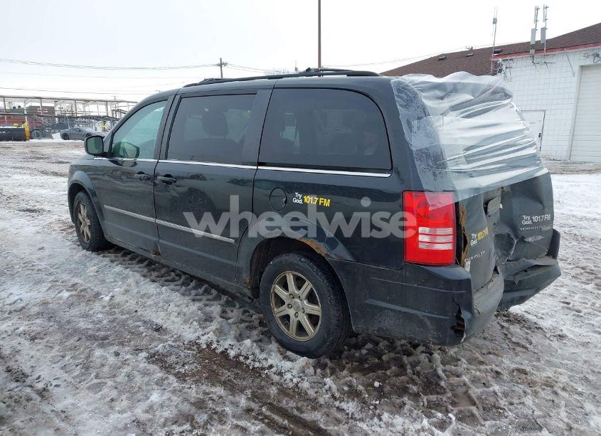 Photo 3 of 2010 Chrysler Town & COUNTRY TOURING (VIN 2A4RR5D13AR113827)