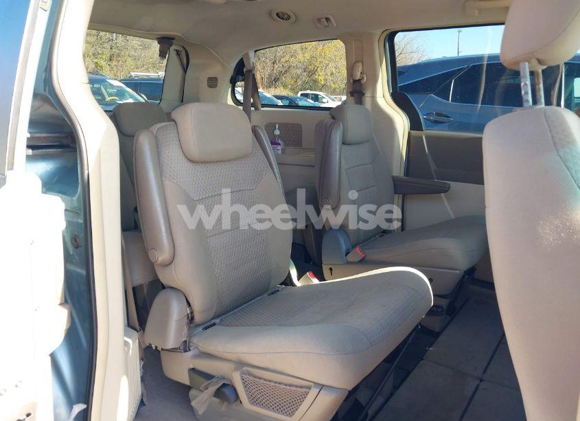 Photo 8 of 2010 Chrysler Town & COUNTRY TOURING (VIN 2A4RR5D13AR204127)