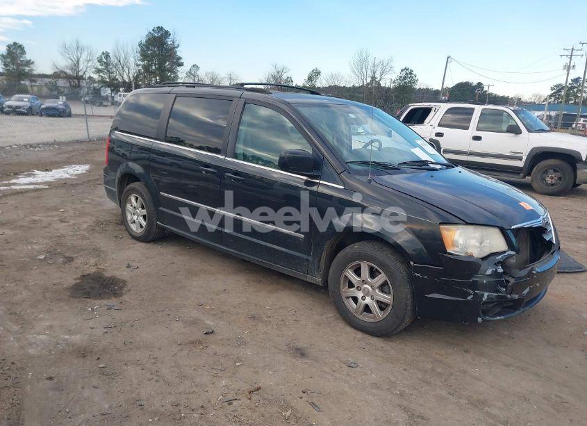 2010 Chrysler Town & COUNTRY TOURING (VIN 2A4RR5D13AR267132) main photo