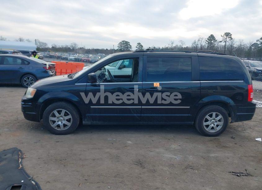 Photo 14 of 2010 Chrysler Town & COUNTRY TOURING (VIN 2A4RR5D13AR267132)