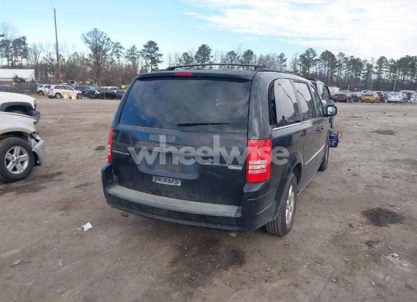 Photo 4 of 2010 Chrysler Town & COUNTRY TOURING (VIN 2A4RR5D13AR267132)