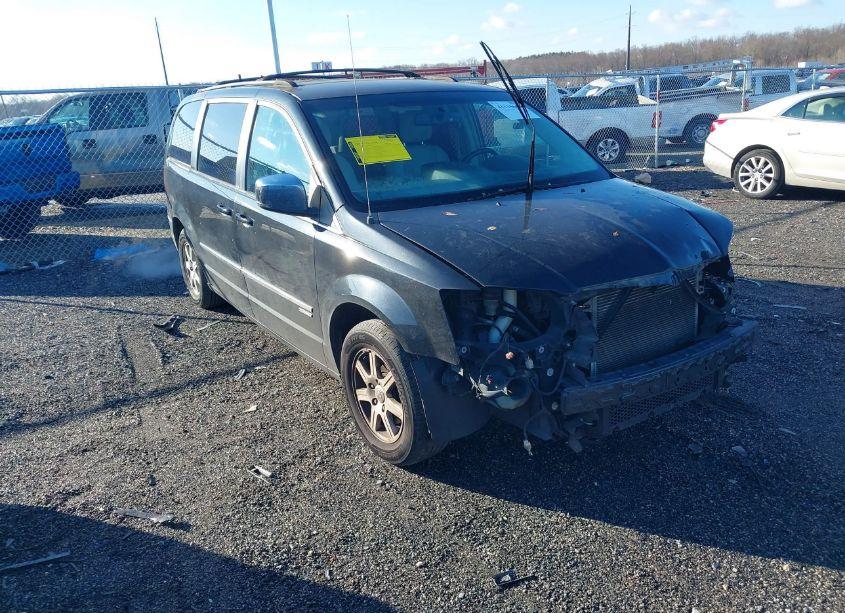 2010 Chrysler Town & COUNTRY TOURING (VIN 2A4RR5D13AR298848) main photo