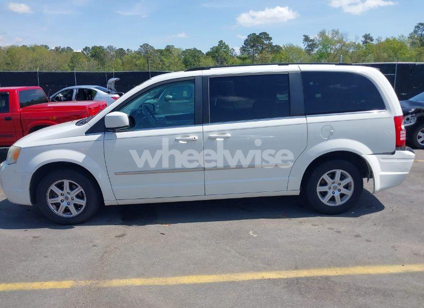 Photo 14 of 2010 Chrysler Town & COUNTRY TOURING (VIN 2A4RR5D13AR309251)