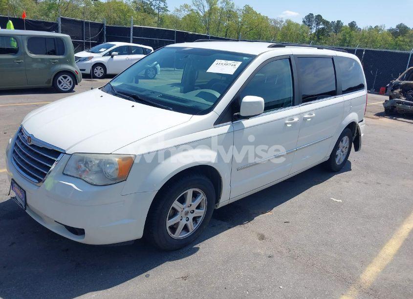 Photo 2 of 2010 Chrysler Town & COUNTRY TOURING (VIN 2A4RR5D13AR309251)